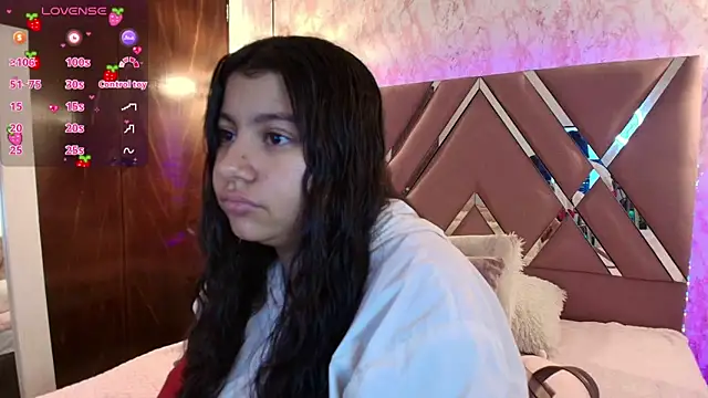 Snapshot of Miaa_Smiith1 chatting on February 7, 12:06 pm Miaa Smiith1 online show from February 7, 12:06 pm