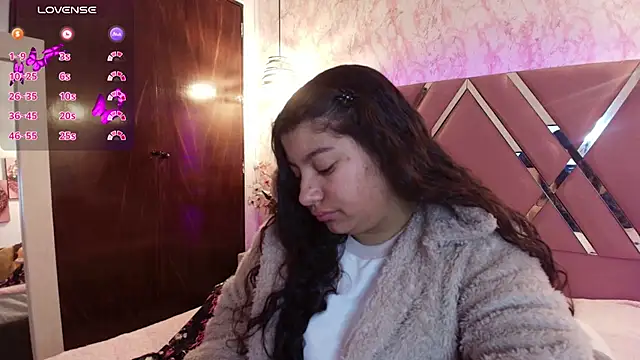 Snapshot of Miaa_Smiith1 chatting on March 3, 12:17 pm Miaa Smiith1 online show from March 3, 12:17 pm