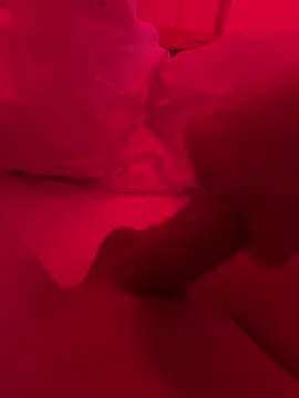 Snapshot of LucaDonna998 chatting on December 3, 10:23 pm LucaDonna998 online show from December 3, 10:23 pm