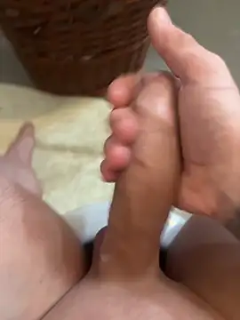 Snapshot of LucaDonna998 chatting on February 11, 5:18 pm LucaDonna998 online show from February 11, 5:18 pm