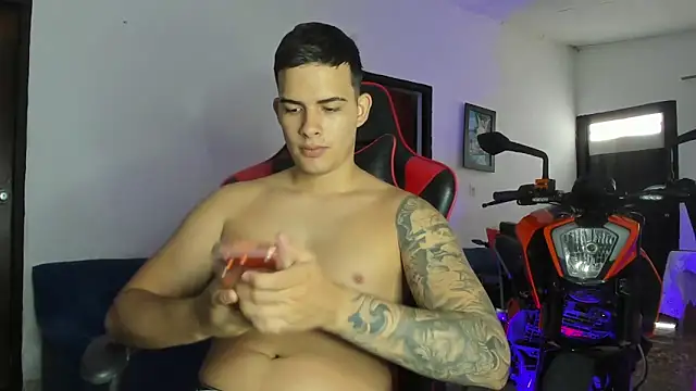 Snapshot of jacob_firexx chatting on May 3, 3:59 pm jacob firexx online show from May 3, 3:59 pm