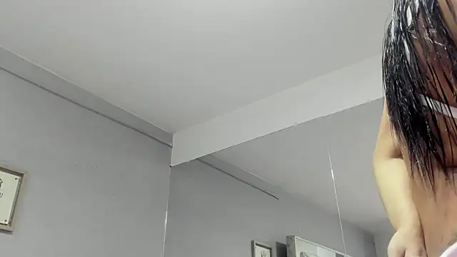 Snapshot of Sara_Greey chatting on March 4, 12:44 pm Sara Greey online show from March 4, 12:44 pm