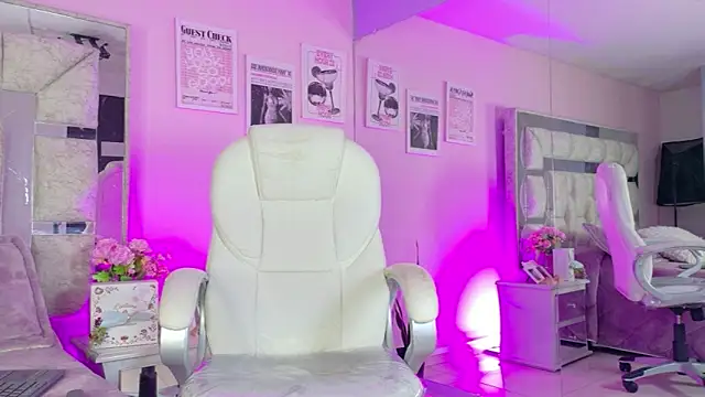 Sara Greey online show from April 13, 1:59 pm