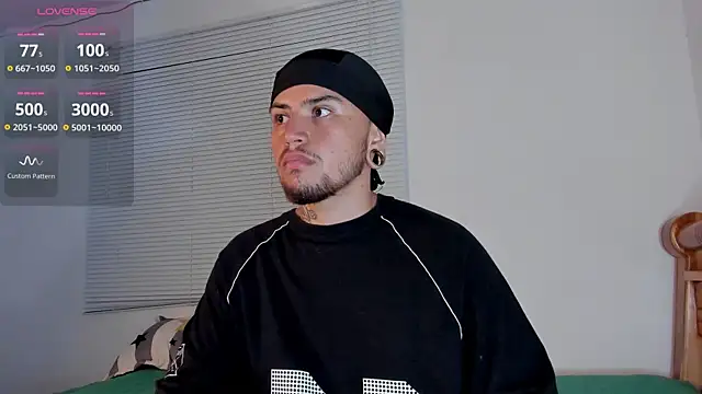 Snapshot of ftmphilip_ chatting on December 1, 2:23 am ftmphilip online show from December 1, 2:23 am