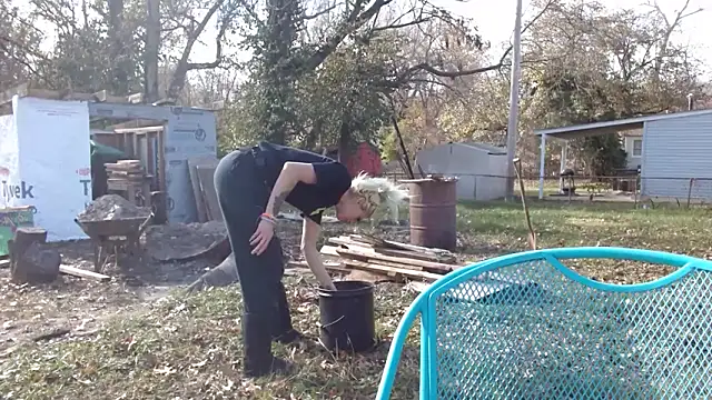 watermellonpussy online show from November 17, 5:50 pm