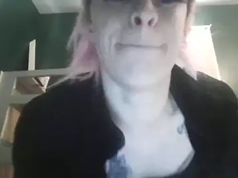 Snapshot of watermellonpussy chatting on January 9, 2:40 pm watermellonpussy online show from January 9, 2:40 pm