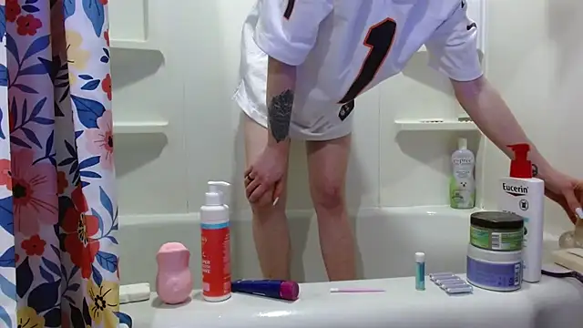 watermellonpussy online show from March 1, 2:11 am