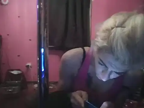 Snapshot of watermellonpussy chatting on March 10, 6:49 am watermellonpussy online show from March 10, 6:49 am