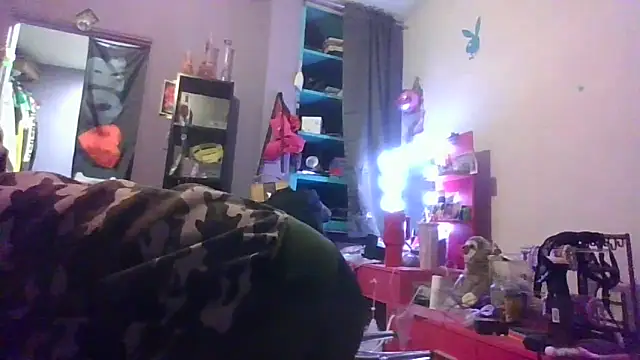 watermellonpussy online show from May 6, 3:21 am