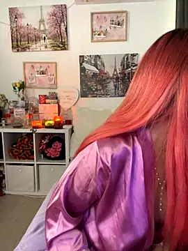 Snapshot of EvelynFrances chatting on October 3, 8:27 am EvelynFrances online show from October 3, 8:27 am