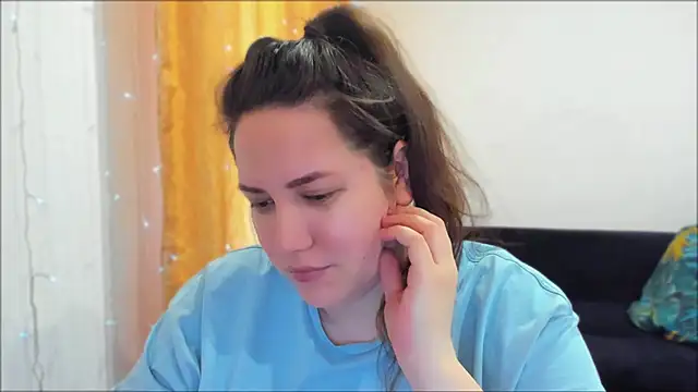 Snapshot of _madalexa_ chatting on April 24, 3:03 pm madalexa online show from April 24, 3:03 pm
