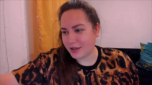 Snapshot of _madalexa_ chatting on February 5, 2:05 pm  madalexa  online show from February 5, 2:05 pm