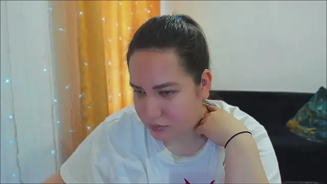  madalexa  online show from November 5, 6:05 am