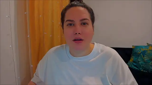 Snapshot of _madalexa_ chatting on December 21, 2:58 pm  madalexa  online show from December 21, 2:58 pm