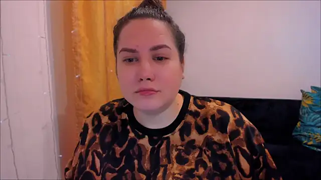 Snapshot of _madalexa_ chatting on February 4, 3:15 pm  madalexa  online show from February 4, 3:15 pm