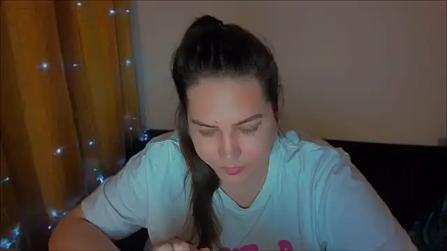 Snapshot of _madalexa_ chatting on December 18, 9:29 pm  madalexa  online show from December 18, 9:29 pm