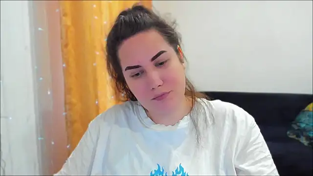 Snapshot of _madalexa_ chatting on April 22, 2:13 pm madalexa online show from April 22, 2:13 pm