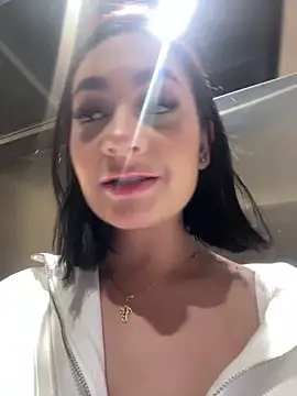 Snapshot of GabriellaFerrer chatting on March 4, 9:11 pm GabriellaFerrer online show from March 4, 9:11 pm