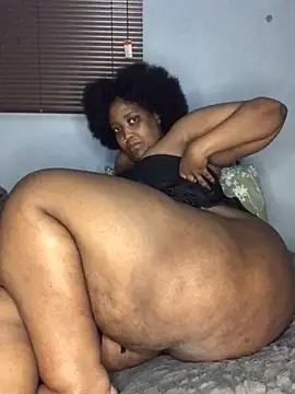 Snapshot of sotho_ssbbw chatting on July 5, 12:15 am sotho ssbbw online show from July 5, 12:15 am