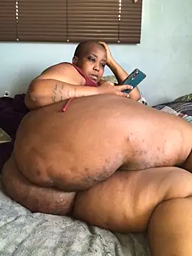 Snapshot of sotho_ssbbw chatting on June 16, 11:43 am sotho ssbbw online show from June 16, 11:43 am