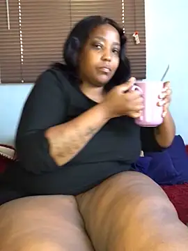 Snapshot of sotho_ssbbw chatting on September 19, 9:35 am sotho ssbbw online show from September 19, 9:35 am
