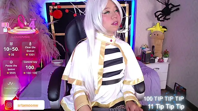 Snapshot of Moon_Water__ chatting on October 29, 10:14 am Moon Water online show from October 29, 10:14 am