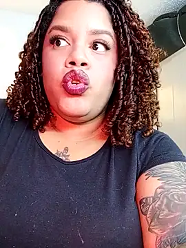 Snapshot of Dirty_sara17 chatting on January 8, 4:07 am Dirty sara17 online show from January 8, 4:07 am