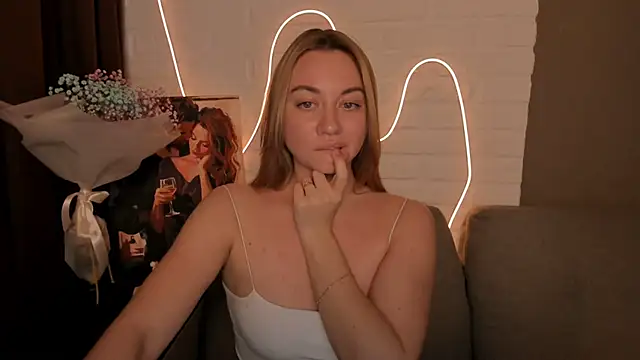 DanielaWisse online show from December 18, 4:09 am