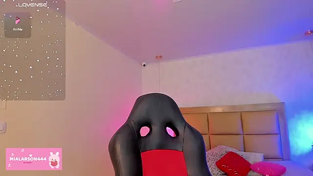 LARSONMIA online show from February 25, 12:27 pm