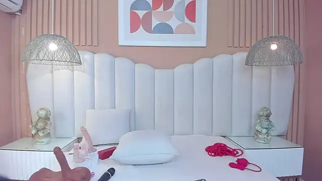 Snapshot of Sara_Vanegas chatting on February 10, 11:20 am Sara Vanegas online show from February 10, 11:20 am