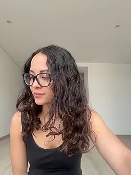 Megan Rodrigo online show from May 15, 1:09 pm
