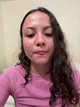 Megan Rodrigo online show from April 28, 2:21 pm