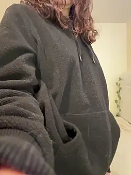 Megan Rodrigo online show from March 5, 2:02 pm