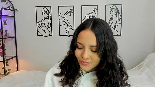 Megan Rodrigo online show from September 27, 5:52 pm