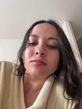 Megan Rodrigo online show from May 11, 4:04 pm
