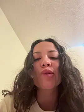 Megan Rodrigo online show from March 28, 12:50 pm