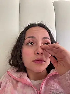 Megan Rodrigo online show from May 28, 1:39 pm