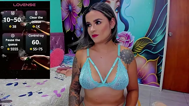 mia bigtits17 online show from March 18, 9:53 pm