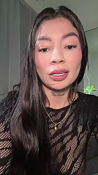 Roxanne 08 online show from April 3, 7:20 pm