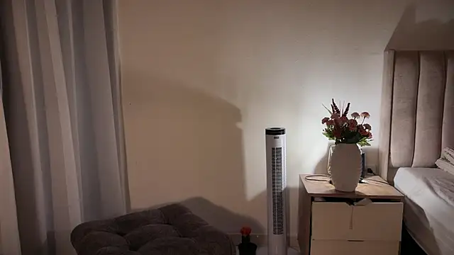 Roxanne 08 online show from February 11, 5:13 pm