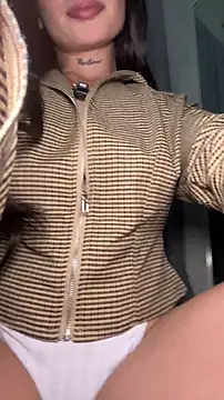 Roxanne 08 online show from April 14, 9:42 pm