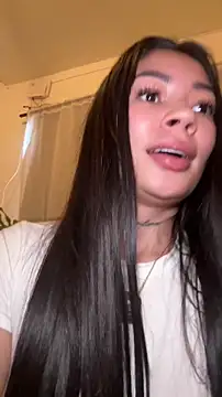 Roxanne 08 online show from April 9, 6:25 pm