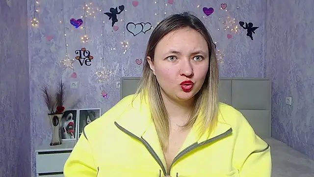 Snapshot of SallyVerda chatting on February 26, 4:19 am SallyVerda online show from February 26, 4:19 am