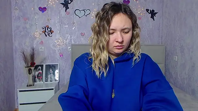 Snapshot of SallyVerda chatting on February 26, 6:59 pm SallyVerda online show from February 26, 6:59 pm