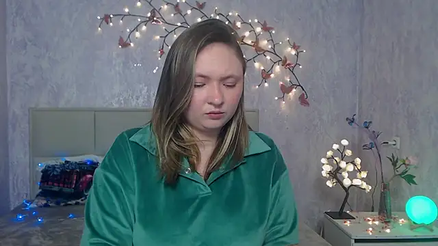 SallyVerda online show from March 29, 5:47 pm