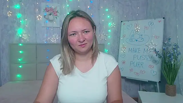 Snapshot of SallyVerda chatting on October 9, 5:57 pm SallyVerda online show from October 9, 5:57 pm