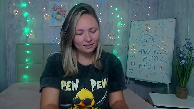 Snapshot of SallyVerda chatting on October 2, 6:22 pm SallyVerda online show from October 2, 6:22 pm