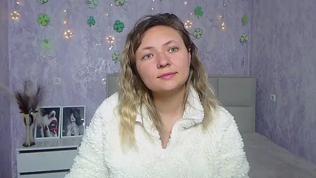 Snapshot of SallyVerda chatting on March 18, 6:50 pm SallyVerda online show from March 18, 6:50 pm