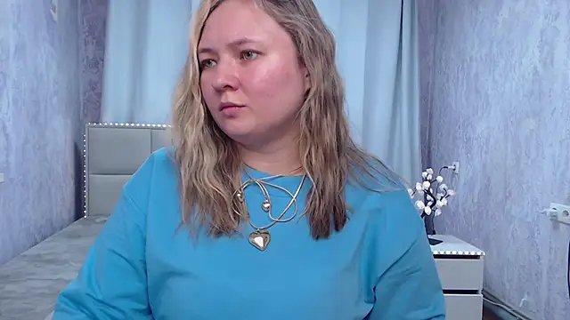 Snapshot of SallyVerda chatting on May 19, 5:53 pm SallyVerda online show from May 19, 5:53 pm