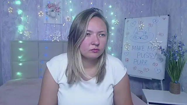 Snapshot of SallyVerda chatting on October 3, 6:20 pm SallyVerda online show from October 3, 6:20 pm